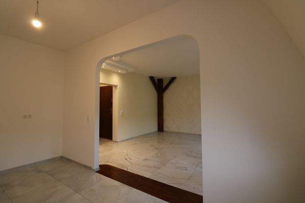 Küche und Wohnzimmer