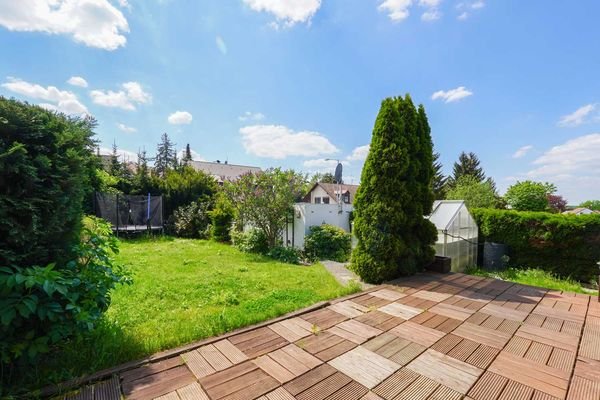 Terrasse und Garten