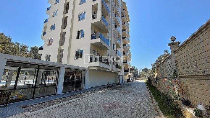 Furnished Apartment in a Socially Rich Complex in Alanya Antalya