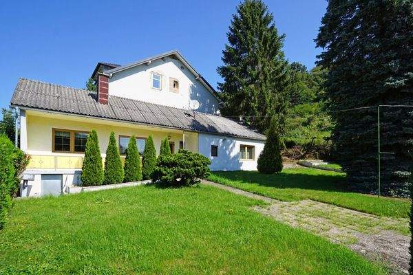 Haus an der nördlichen Grundgrenze