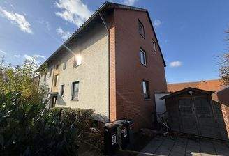 Seitliche Hausansicht