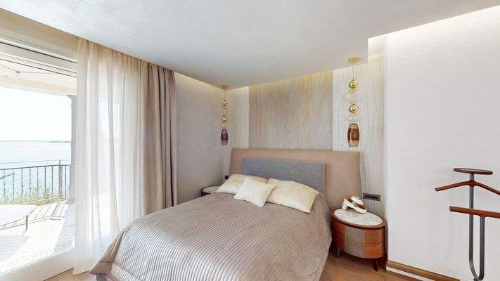 NA-072-17-Villa-di-lusso-vista-lago-a-Padenghe-del