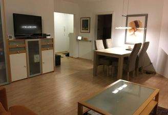 Wohnzimmer - Blick zum Flur