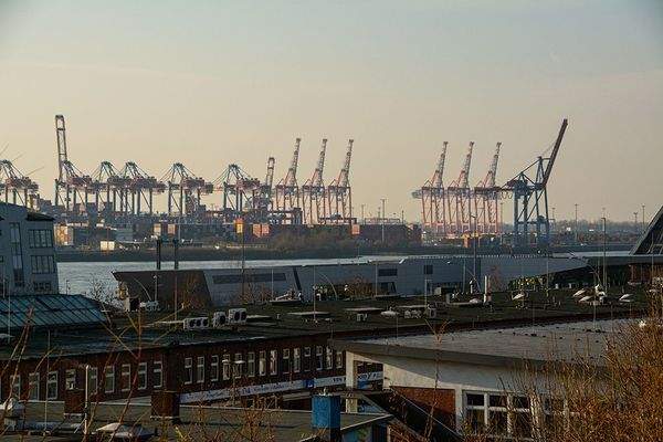 Ihr Blick auf den Hamburger Hafen