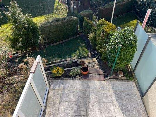 Terrasse mit Garten