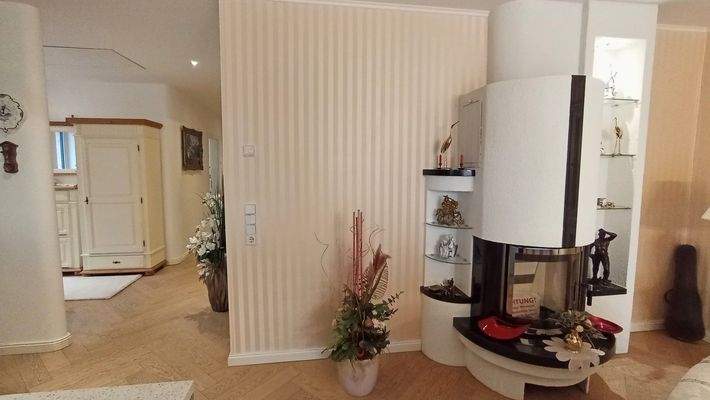 Wohnbereich Ansicht 2 mit Kamin