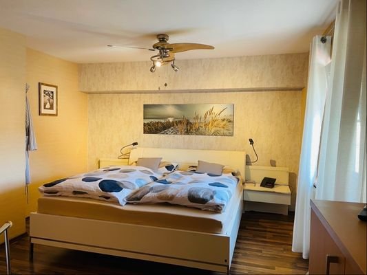 Schlafzimmer im DG