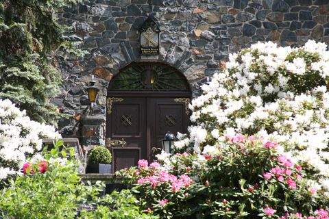 Hartenstein Renditeobjekte, Mehrfamilienhäuser, Geschäftshäuser, Kapitalanlage