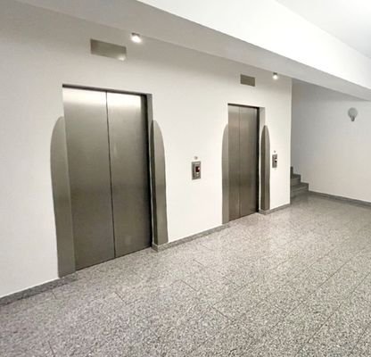 Aufzüge 2. OG