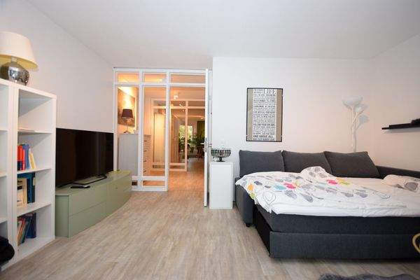 Blick zum Wohnzimmer__