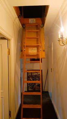 Zugang ausbaufähiges Dachgeschoss