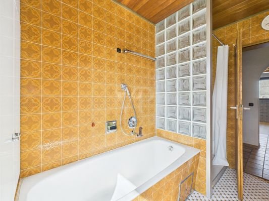 ...mit Dusche