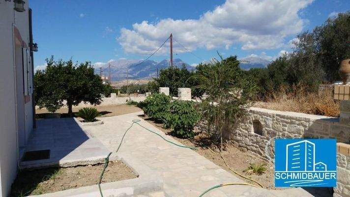 Kreta, Petrokefali: Südkreta Neues Haus mit zwei Schlafzimmern und großem Garten zu verkaufen
