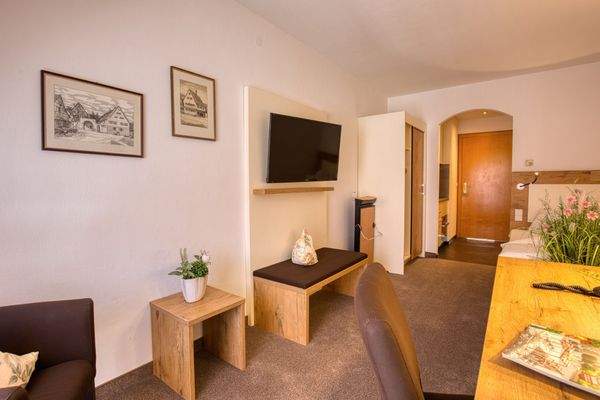 Zeitwohnen Boardinghaus Gerlingen bei Stuttgart von urbanbnb (1).jpg