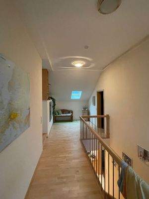 Flur oben Whg 1.JPG