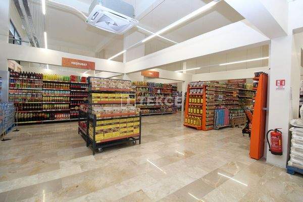 Shops with Tenant on the Main Street in Altındağ Ankara