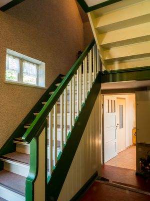 Eingang-Treppe vom EG zum OG 1201891.jpg