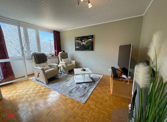 Heller, lichtdurchfluteter Wohnbereich