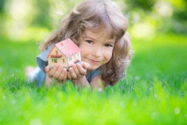 Lena sagt hier will ich wohnen, hier ist es schön