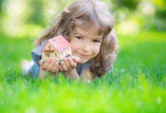 Lena sagt hier will ich wohnen, hier ist es schön