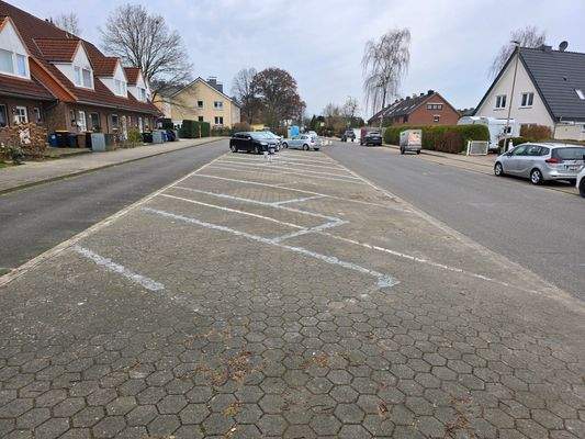 Großzügige Stellplatzanlage