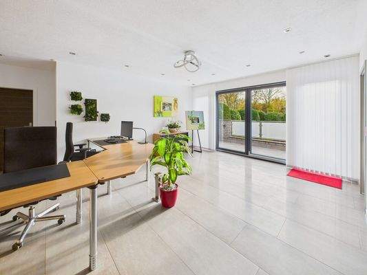 Arbeitszimmer / Wohnbereich OG