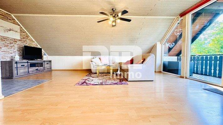 WE2 OG / DG Wohn / Esszimmer / Zugang Balkon