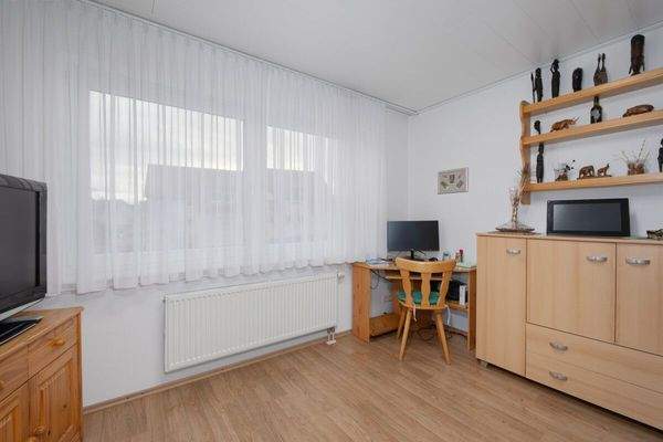 Büro bzw. Kinderzimmer 