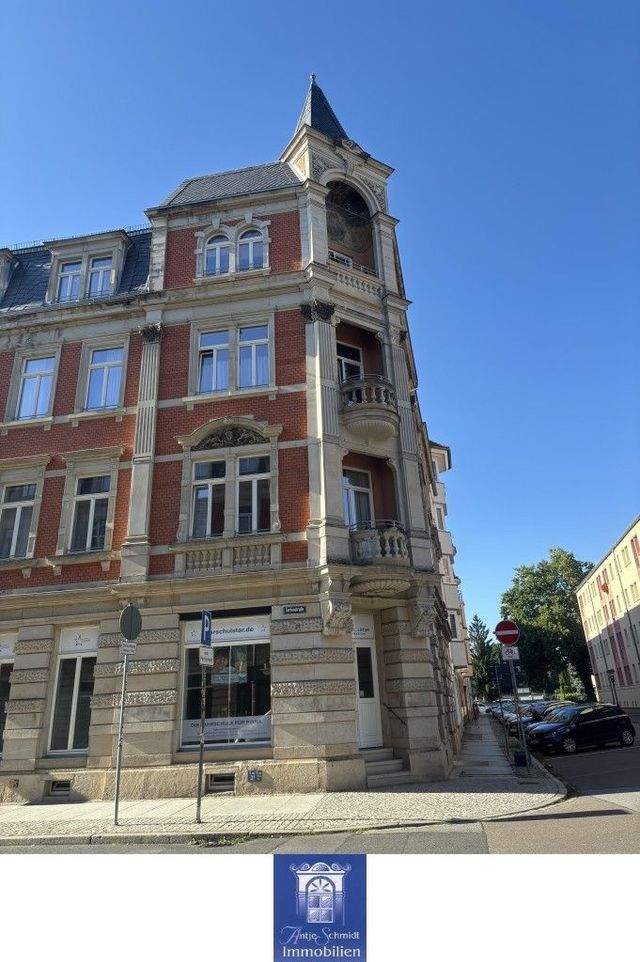 Charmante Dachgeschosswohnung mit Balkon! Lift! - Photo 4