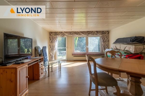 LYD 3711 - 8 Wohnzimmer
