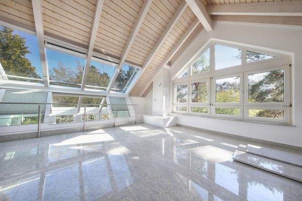 Südzimmer mit Galerie