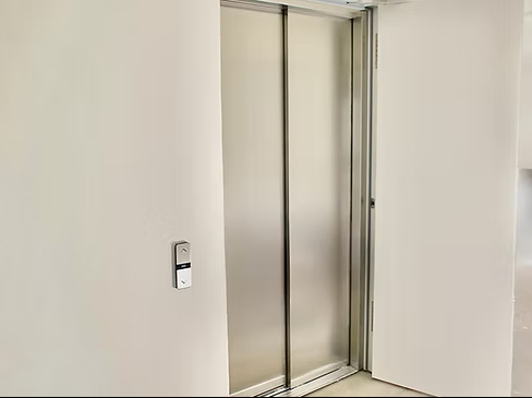 Privater Fahrstuhlzugang in der Wohnung