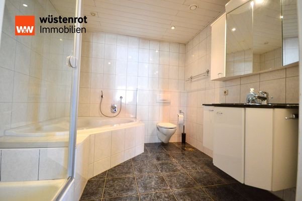 Hauptbadezimmer