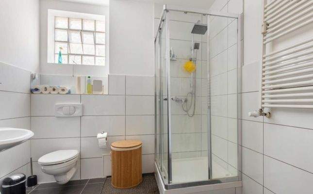 32b7cf00-55a4-4f21-b8f9-d650b61e2504