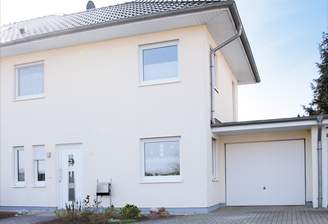 Außenansicht + Garage