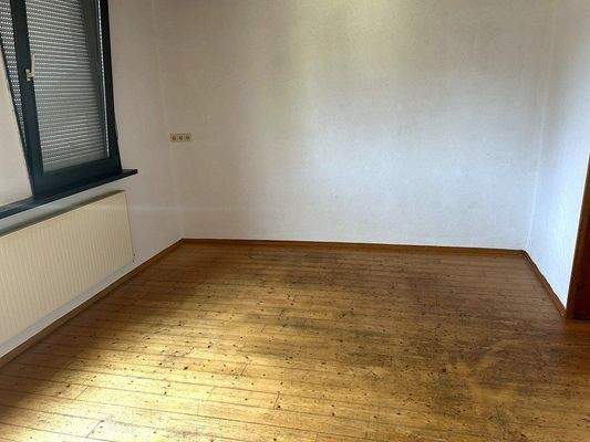 Zimmer / hier mit Dielenboden 