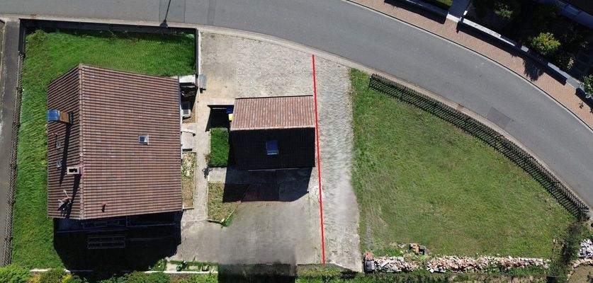 Zweifamilienhaus in Kist mit Garten und Garage