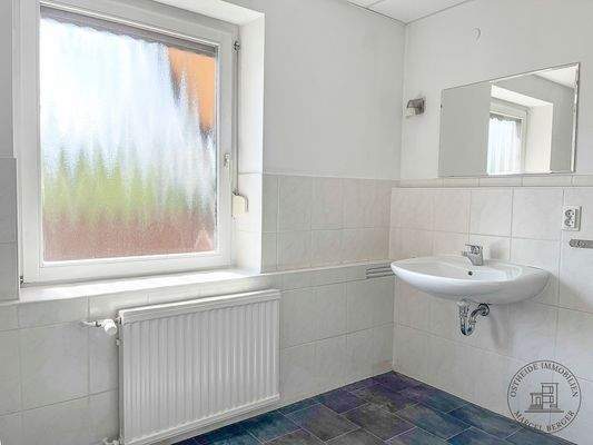 Badezimmer Wohnung Erdgeschoss