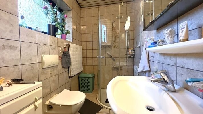 Badezimmer EG rechts
