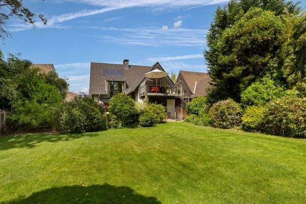 Rückansicht Haus/ Garten