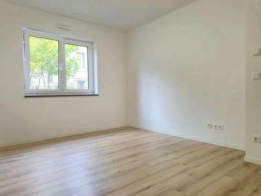 Ground floor: Room 2