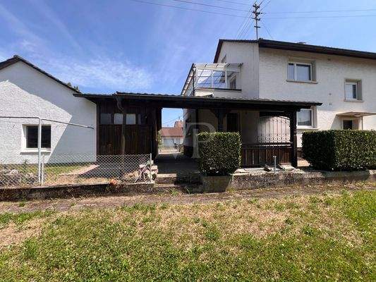 Überdachter Innenhof