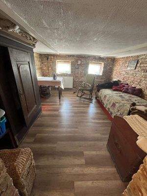 Wohnzimmer im Untergeschoss