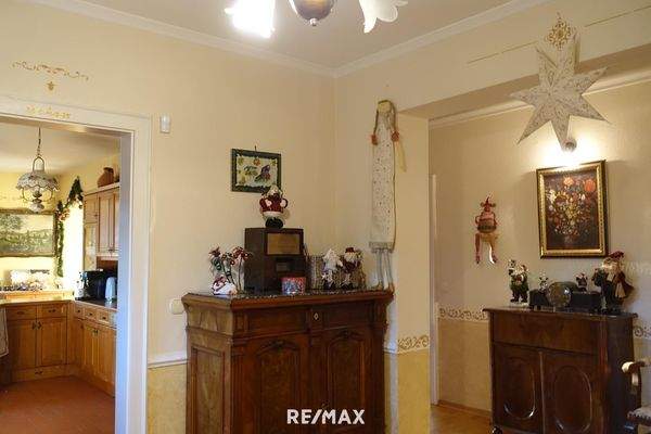 Vorraum Richtung Küche und Gang