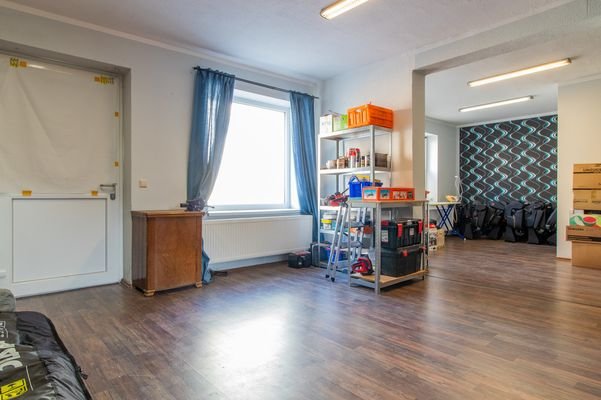 2025-3353-Erdgeschoss-Büro/- oder Gewerbefläche