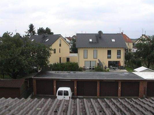 Blick auf die Garagen