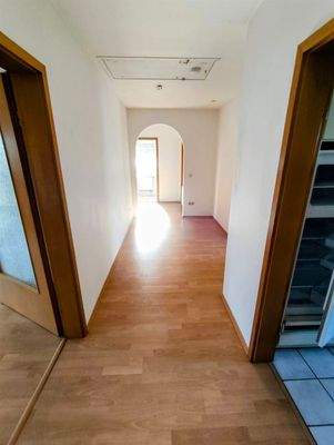 großzügig geschnittener Flur