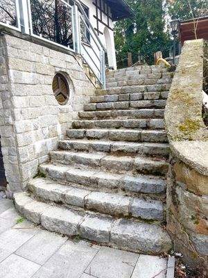 Hochwertige Steintreppe