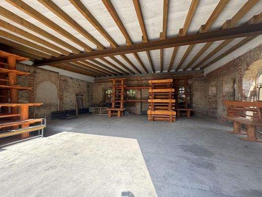 zweite Halle am Steuerbüro