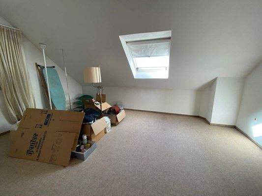 29) Dachgeschoss: Schlaf-/Gäste- oder Arbeitszimmer